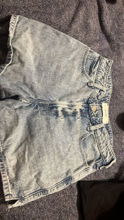 Hollister short