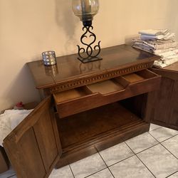 Ethan Allen Solid Wood Buffet / Sideboard – Great Storage