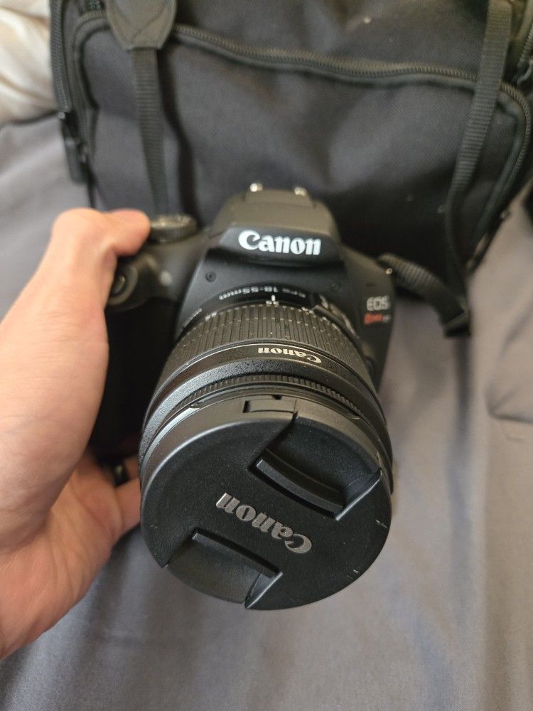 Canon EOS REBEL T7