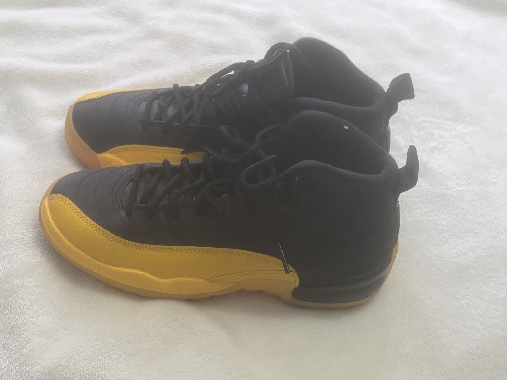 Jordan 12 Size 4.5