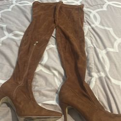 Cape Robbin high leg fox town suede boots