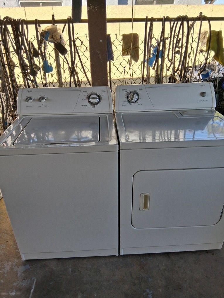 Whirlpool Washer And Dryer Electric Set