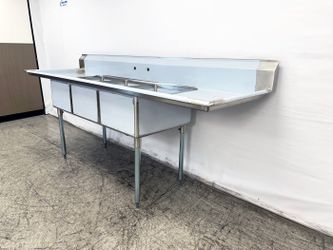 102 in Stainless Steel 3 Compartment sink NSF HN-C3T182412-24LR
