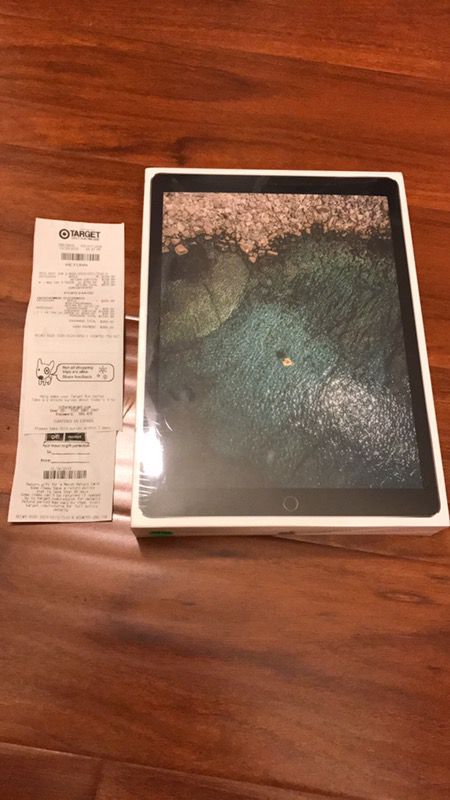 [Factory Sealed] iPad Pro (12.9- inch) 256GB Wifi W/ Receipt + Squaretrade insurance option