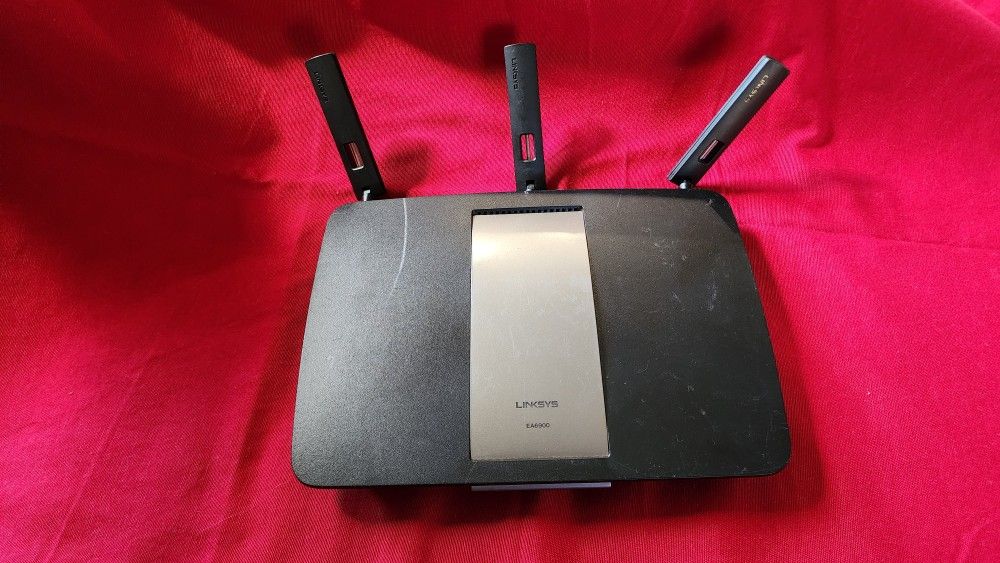 Linksys Wireless ROUTER