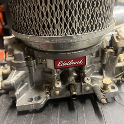 Edelbrock  Carburetor  750