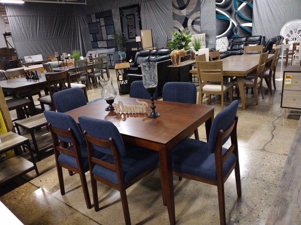 7 Pc  Dining Set With Blue Cushion Chairs (New)