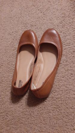 Shoes size 8