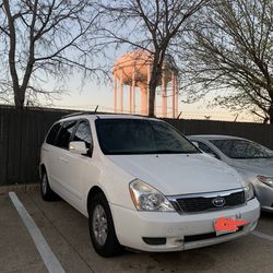 2012 KIA Sedona