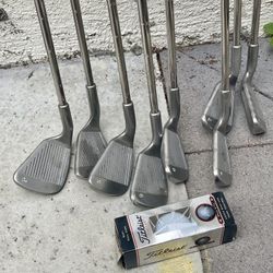 Set Of 8 Vintage Cougar Iron Golf Set Lite