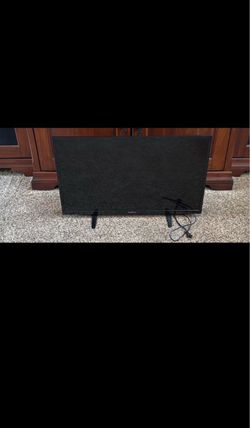 Westinghouse 32" LED TV (WD32HB1120-C) — Works Great, with Remote