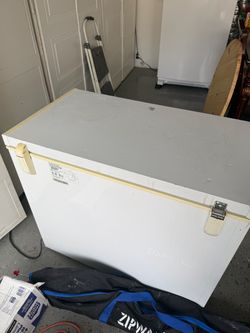 Refrigerator for sell