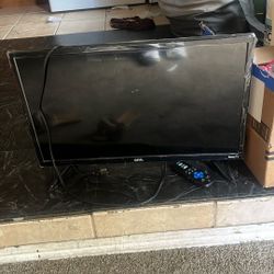 27 Inch Tv Still Available With Remote 