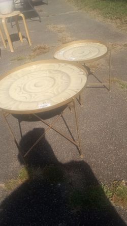 New marble print tables