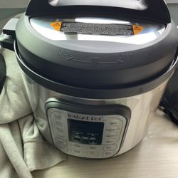 Instant Pot, 6-Quart Duo Electric Pressure Cooker, 7-in-1