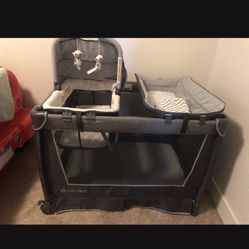 Baby trend Playpen/ Sleeper 
