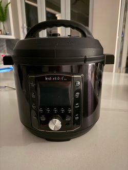 Instant Pot Pro 10-in-1 Multi-Use Pressure Cooker