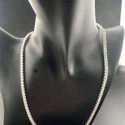 20 carats of E vvs Diamond  24g of Gold