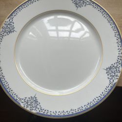 Fine China : Service For 12 : 106 Pieces 
