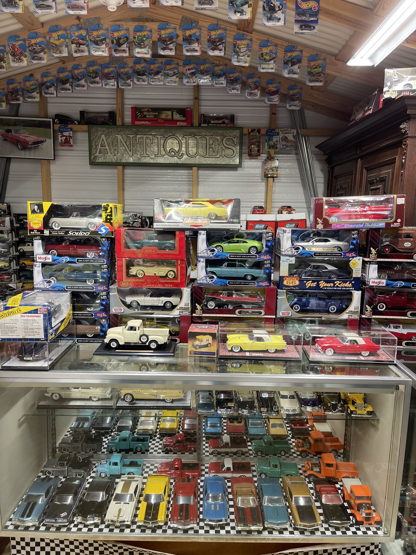 Die Cast Cars And Trucks