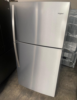 Whirlpool Top Freezer Fridge – Stainless, Ice Maker, Clean