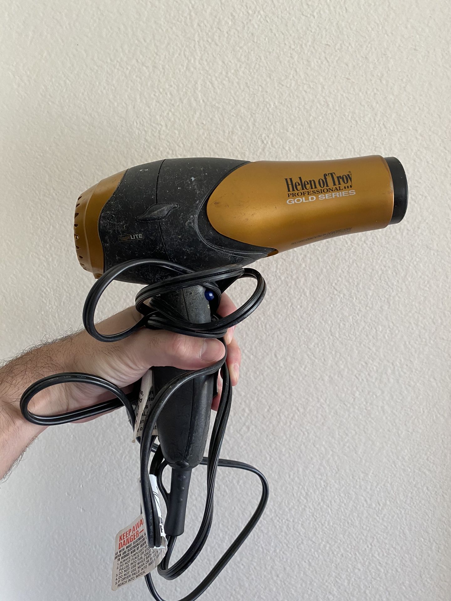Blow dryer hair Helen of Troy professional gold series
