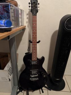 Guitar For Sale / W Stand And Amp
