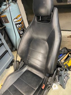 Mercedes amg seats c207