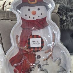 CHRISTMAS  BAKING  SNOW MAN  $7 NEW