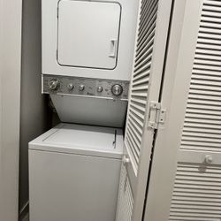 Lavadora-Secadora Whirlpool Thin Twin