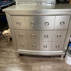 Small Dresser 