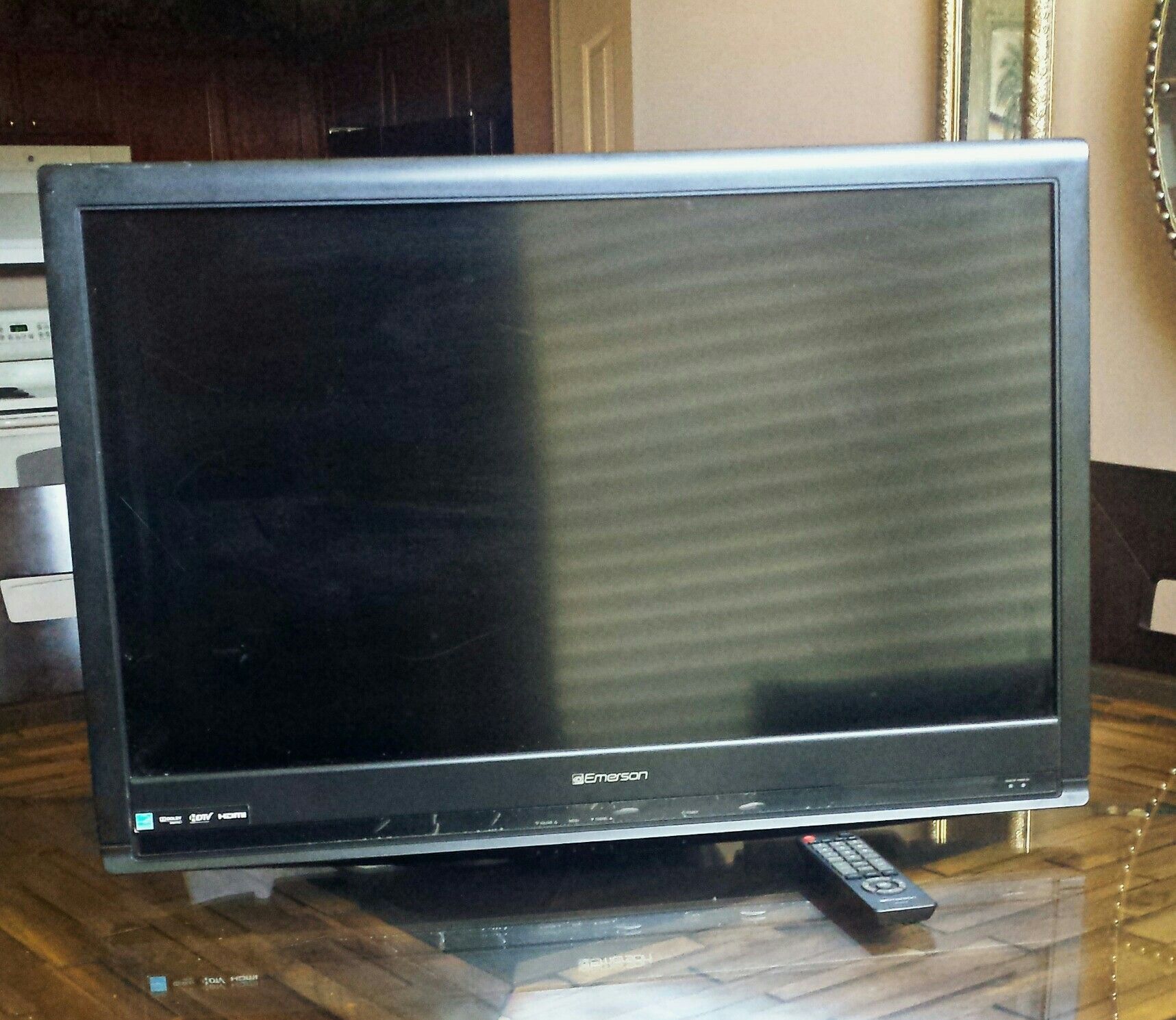Emerson 34 inch flat screen