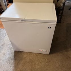 Deep freezer