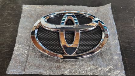 Toyota Tacoma/ 4runner Grill Emblem