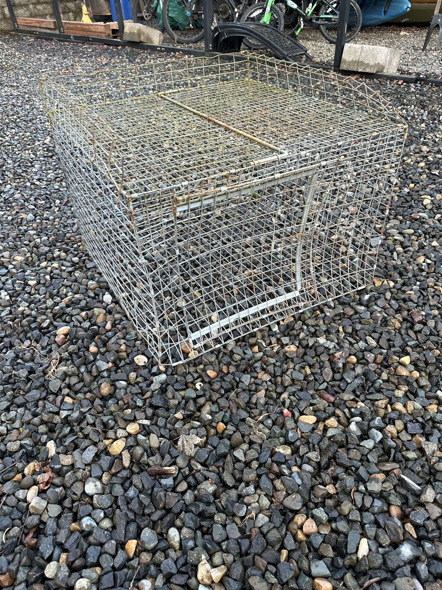 Metal Cage  .  FREE !!