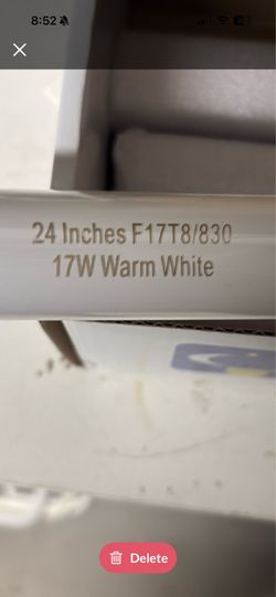 Fluorescent Light Bulbs (4)