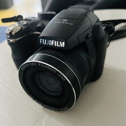 Fuji film Camera With Case 