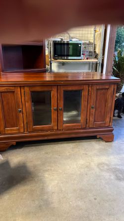 TV Stand with Shelving And Compartments