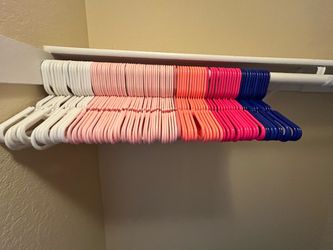 Kid hangers
