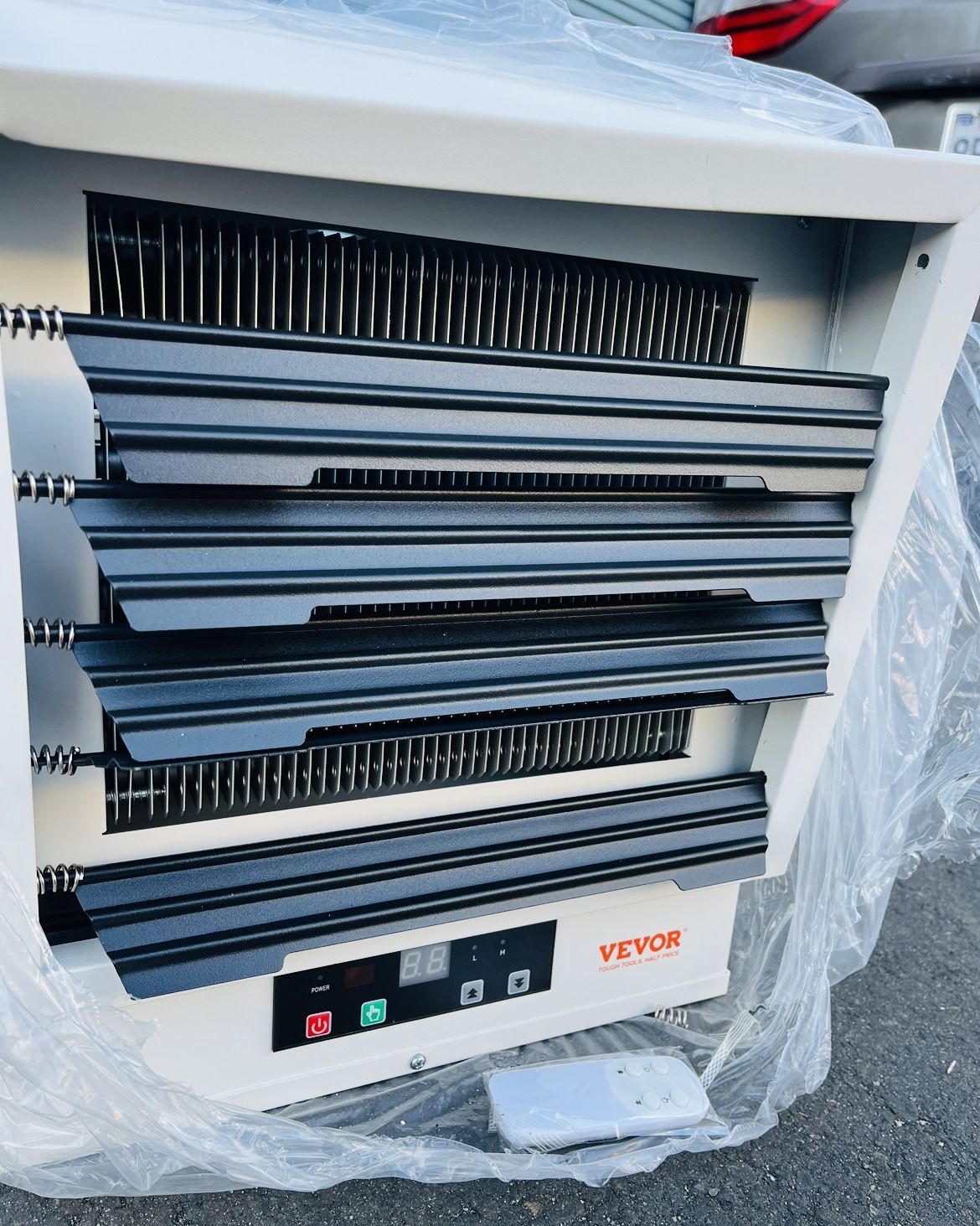 BRAND NEW WALL MOUNT HEATER 