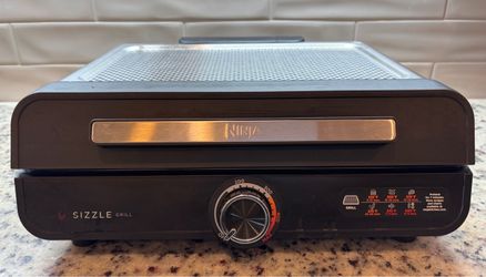 Ninja Sizzle Smokeless Indoor Grill & Griddle