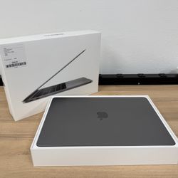 MacBook Pro 13 inch 16GB 500GB SSD only $699