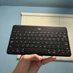 Logi Tech Keyboard Wireless