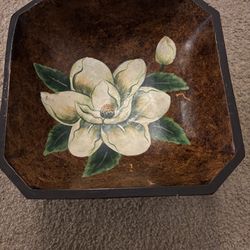 Beautiful Heavy duty porcelain fruit bowl.