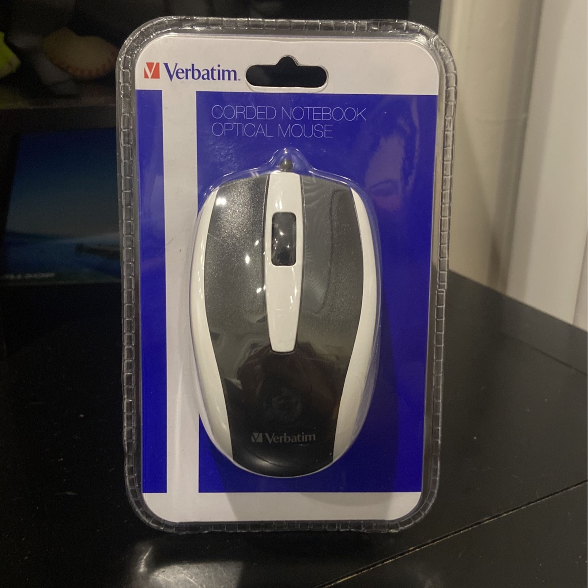 Verbatim Corded Notebook Optical Mouse