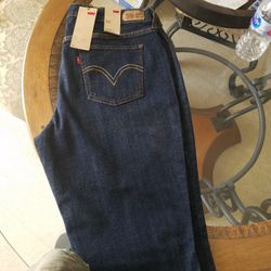 Woman's Size 14 Medium Levis