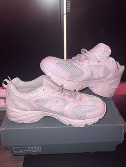 New Balance 530 Pink Sneakers