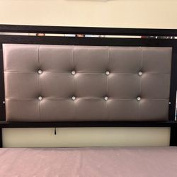 Bed Headboard With Free Sides And Footboard 