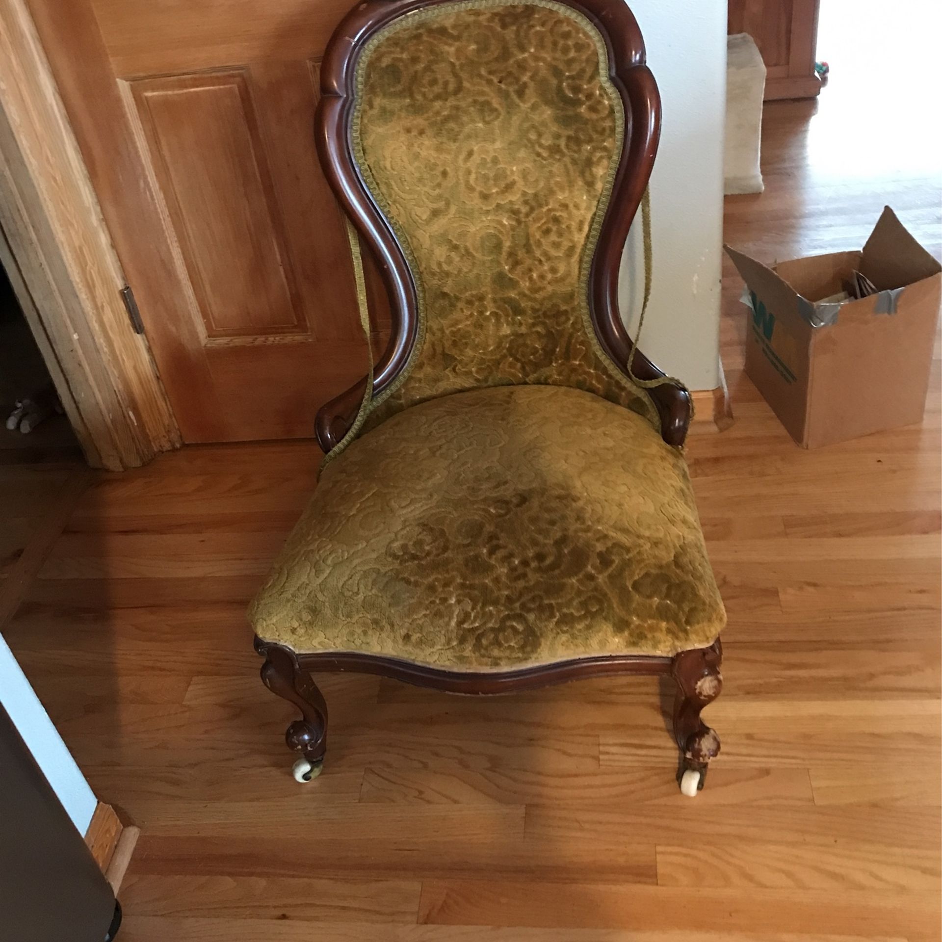 Older Princess Chair