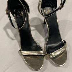 “D” Brand Shiny Gold Women High Heels. Size 10 